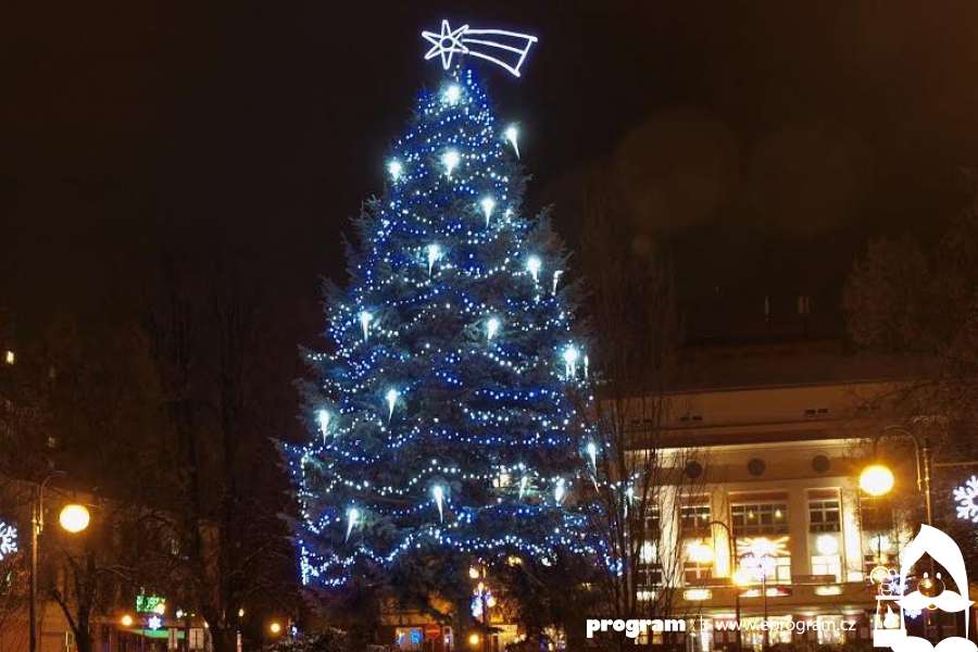 Rozsvícení vánočního stromu, náměstí SNP, Zábřeh