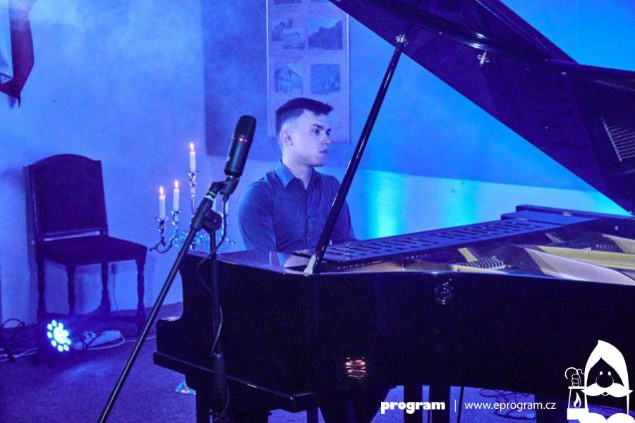 Fenomenální klavírista Pavel Vondráček se v září představí i ostravskému publiku