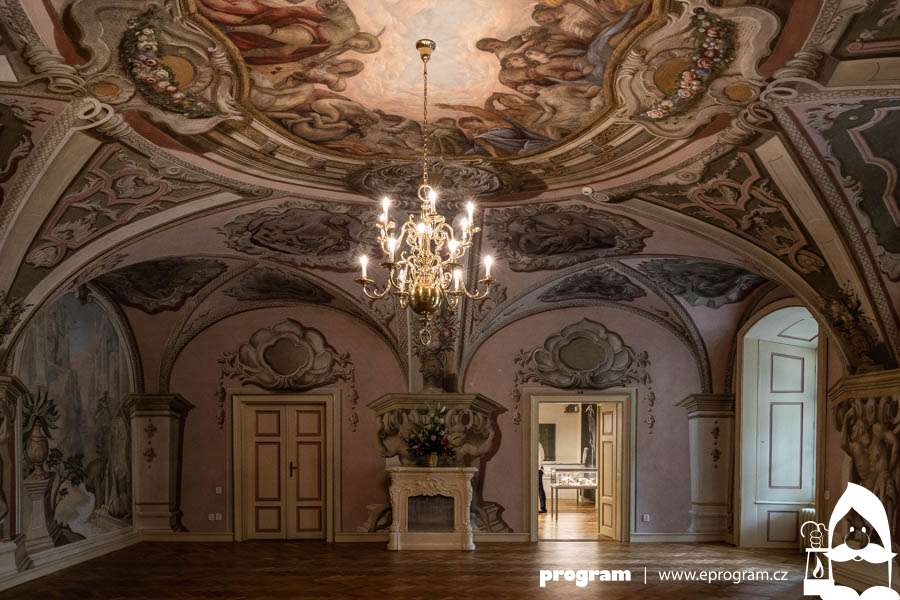 Renovovaný barokní zámek Nová Horka zve k návštěvě