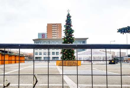 Lidé v Ostravě o vánoční atmosféru nepřijdou. Radní Jihu nechali oplotit náměstí.