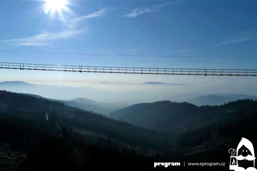 Dolní Morava má světový unikát: Sky Bridge 721