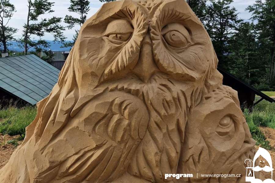 Na Pustevnách můžete opět obdivovat zvířecí sochy z písku