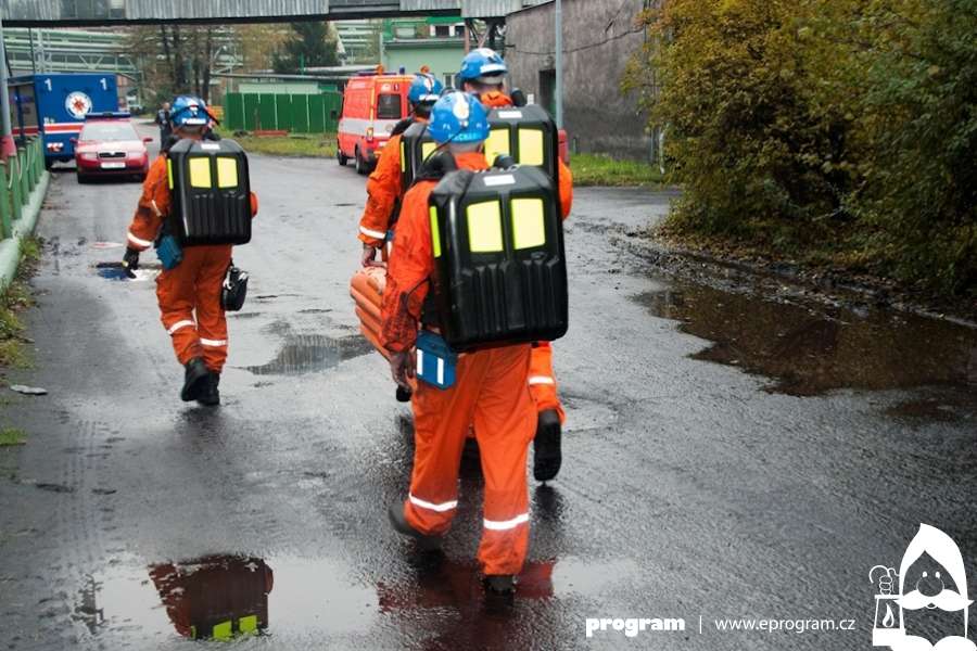 Zásah záchranářů a krajského intervenčního týmu u zraněných horníků – Karvinsko