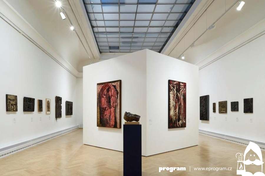 Dvě nové výstavy lákají k návštěvě Domu umění