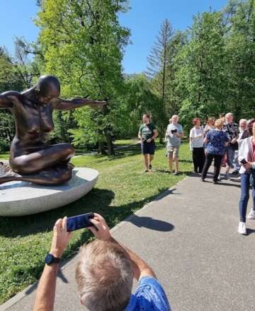 Autor Špinarky odhalil novou sochu v Čeladné